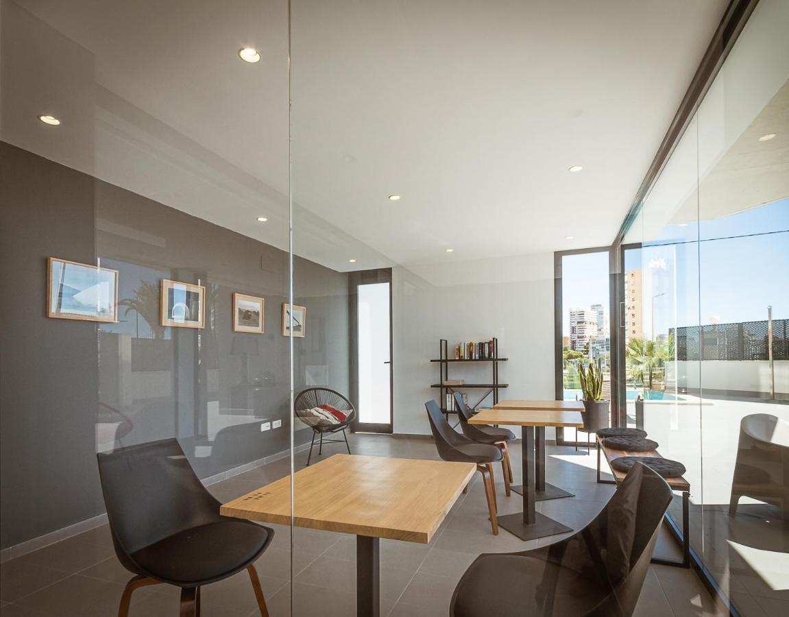 Modern Sea Front Sea Waves Apartament